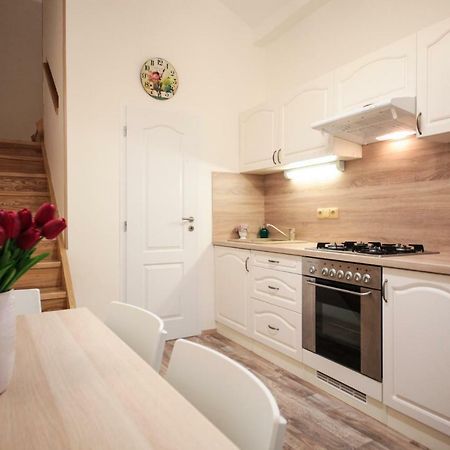 Apartament Family Duplex On Wenceslas Square Praga Zewnętrze zdjęcie