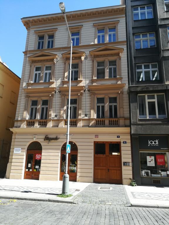 Apartament Family Duplex On Wenceslas Square Praga Zewnętrze zdjęcie