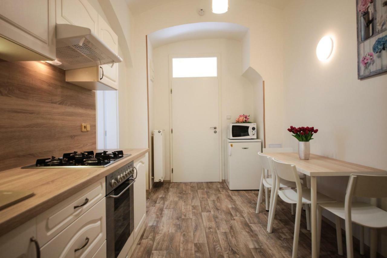 Apartament Family Duplex On Wenceslas Square Praga Zewnętrze zdjęcie