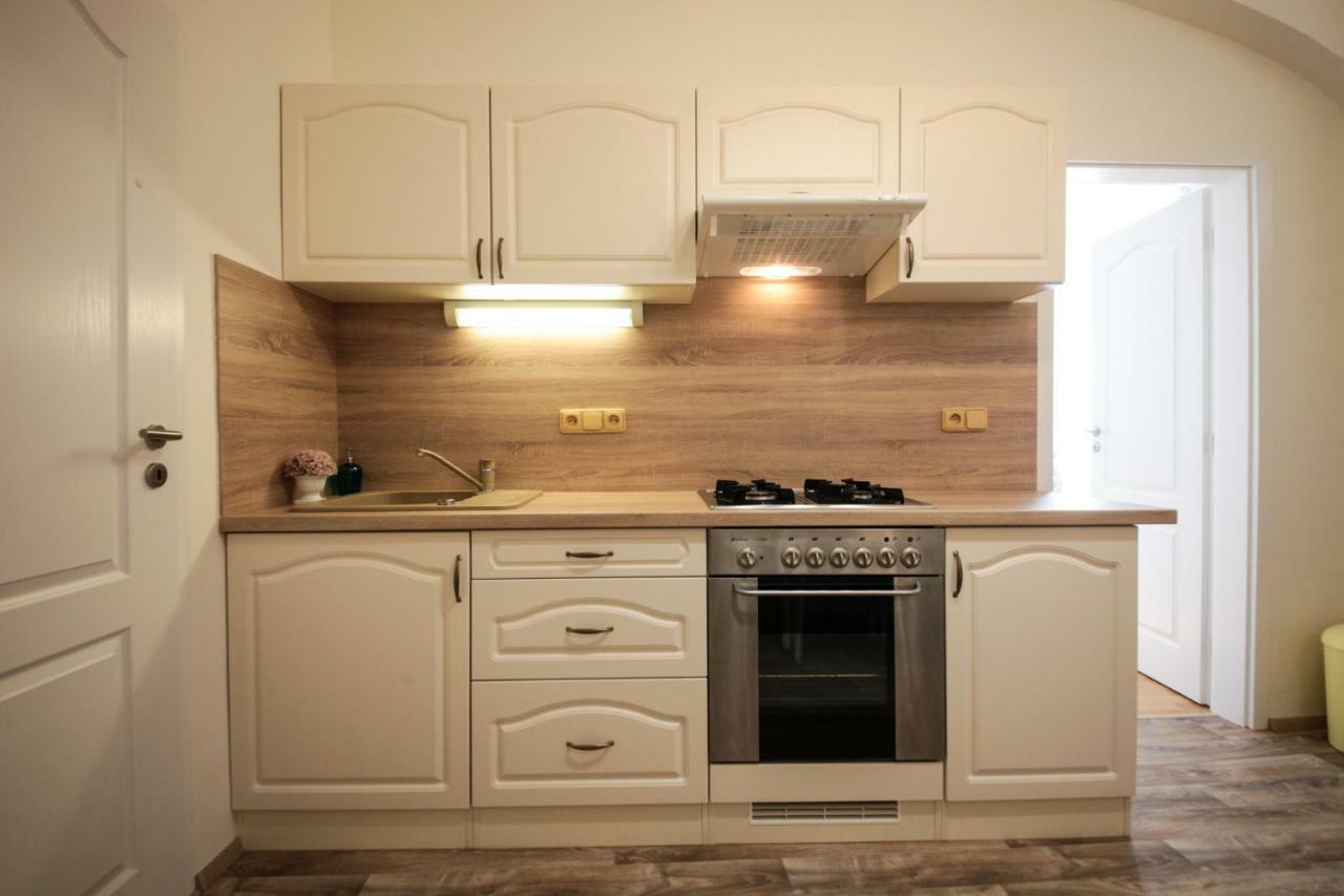 Apartament Family Duplex On Wenceslas Square Praga Zewnętrze zdjęcie